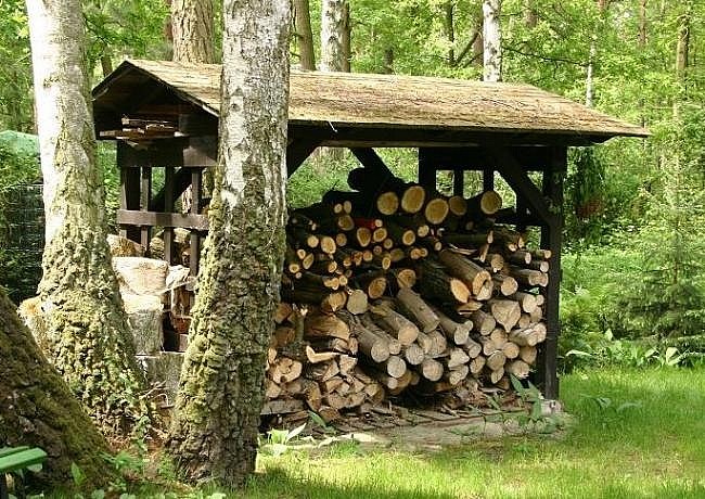 Навес для складирования дров
